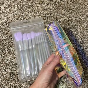 10 holographic make up brushes with carrier bag